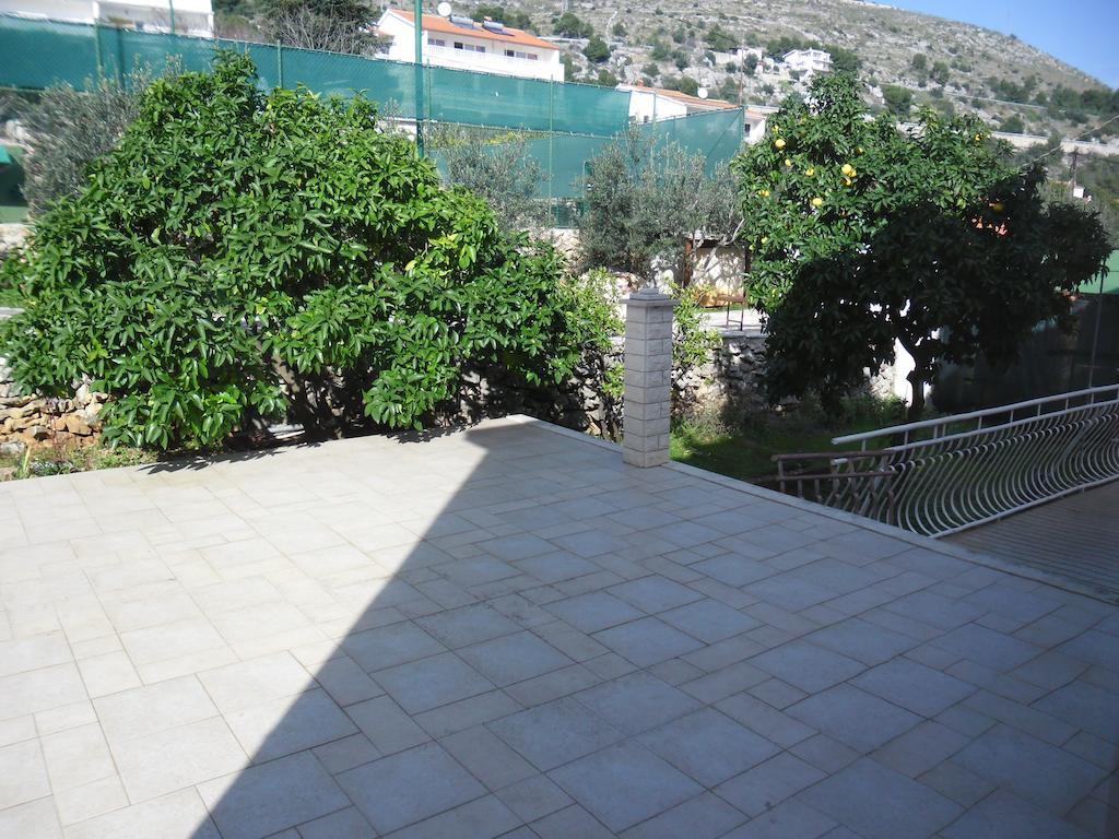 Rooms And Apartments Kurtovic Seget Donji Bagian luar foto