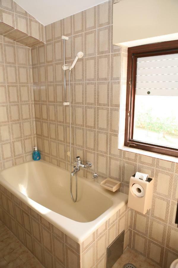 Rooms And Apartments Kurtovic Seget Donji Bagian luar foto