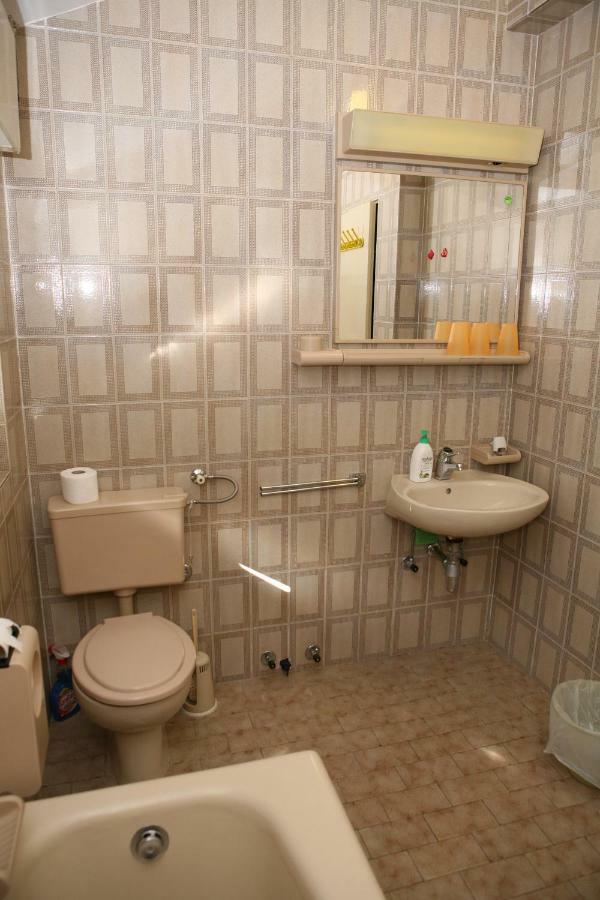 Rooms And Apartments Kurtovic Seget Donji Bagian luar foto